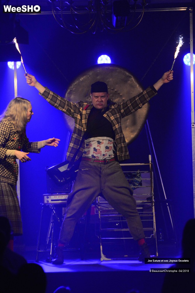 11/51 photos du spectacle Autorisation de sortie