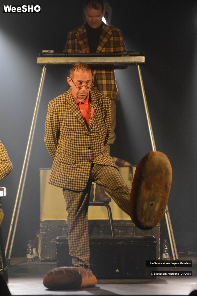 13/51 photos du spectacle Autorisation de sortie