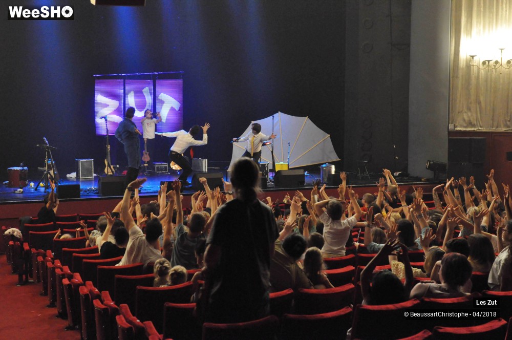 22/45 photos du spectacle Zut, Y'a un Bug 