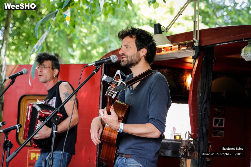 8/30 photos du spectacle Existence Saine