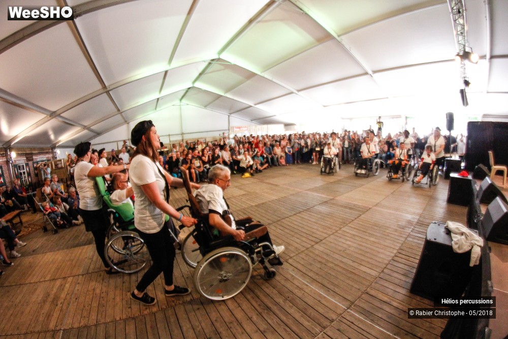 9/47 photos du spectacle Hélios Percussions avec les danseurs de l?APEI du Valenciennois