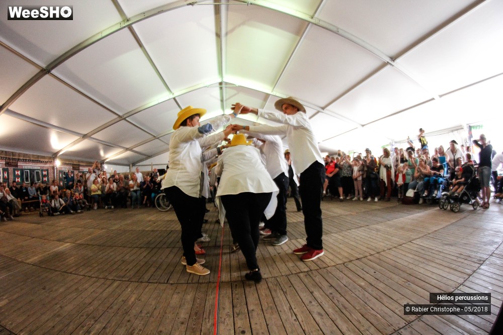 25/47 photos du spectacle Hélios Percussions avec les danseurs de l?APEI du Valenciennois