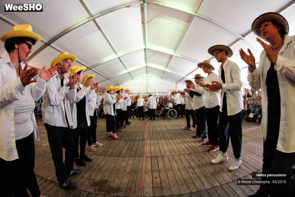 31/47 photos du spectacle Hélios Percussions avec les danseurs de l?APEI du Valenciennois
