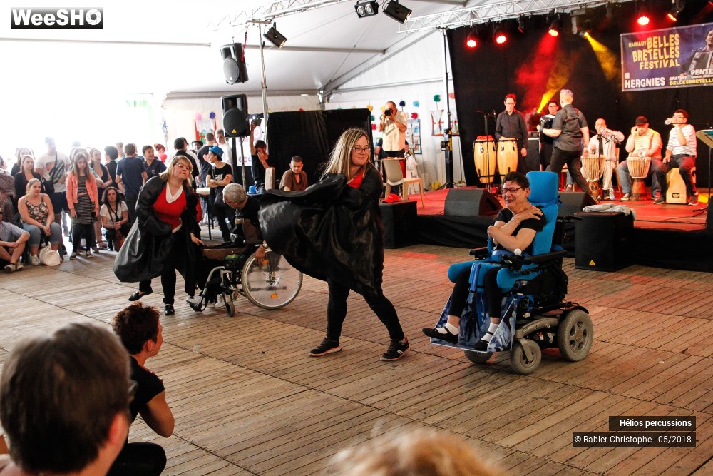 46/47 photos du spectacle Hélios Percussions avec les danseurs de l?APEI du Valenciennois