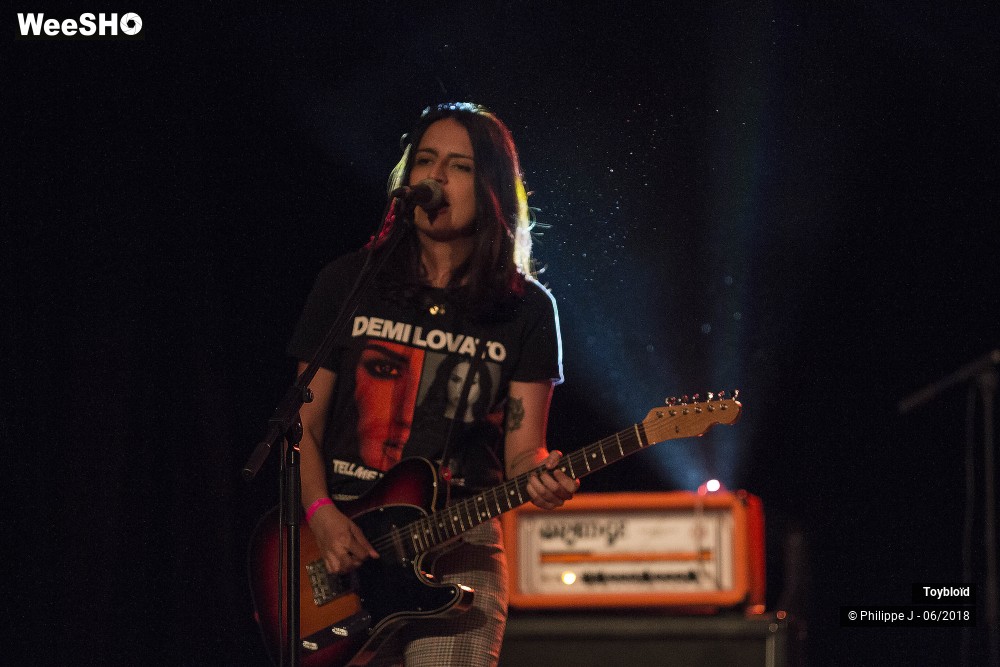 18/20 photos du spectacle Toybloïd