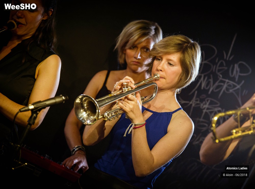 10/33 photos du spectacle Atomic Ladies