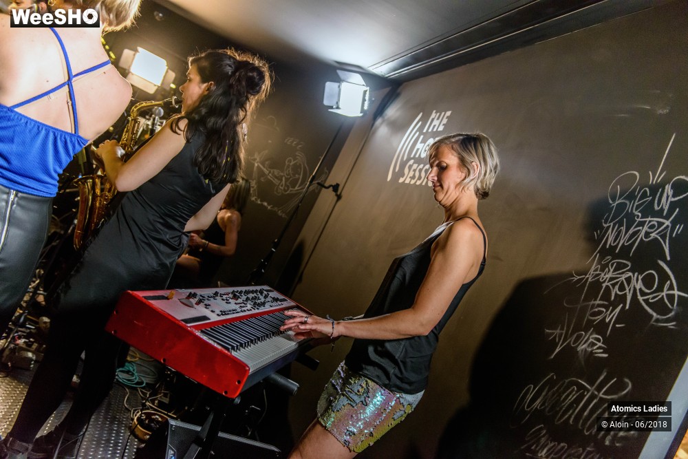 21/33 photos du spectacle Atomic Ladies