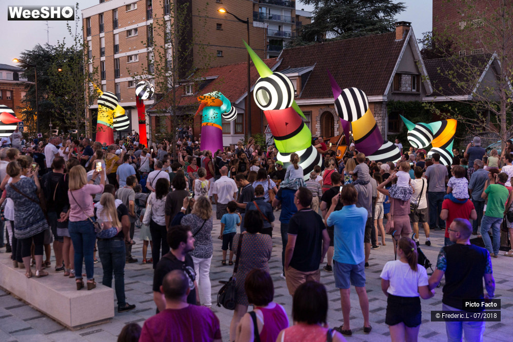 2/72 photos du spectacle Les Lampadophores