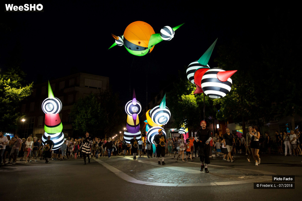32/72 photos du spectacle Les Lampadophores