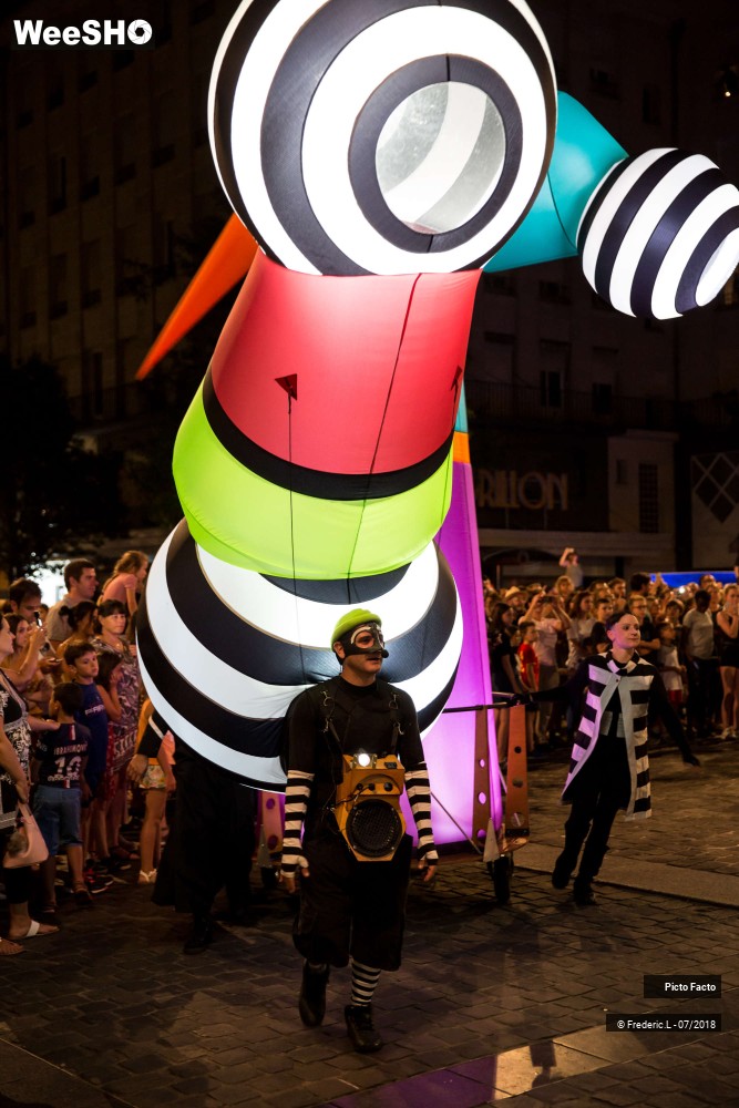 51/72 photos du spectacle Les Lampadophores