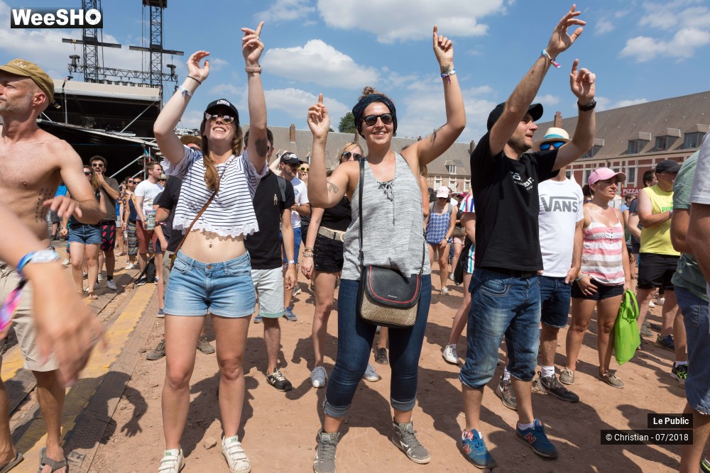 8/31 photos du spectacle Main Square Festival Ambiance 3