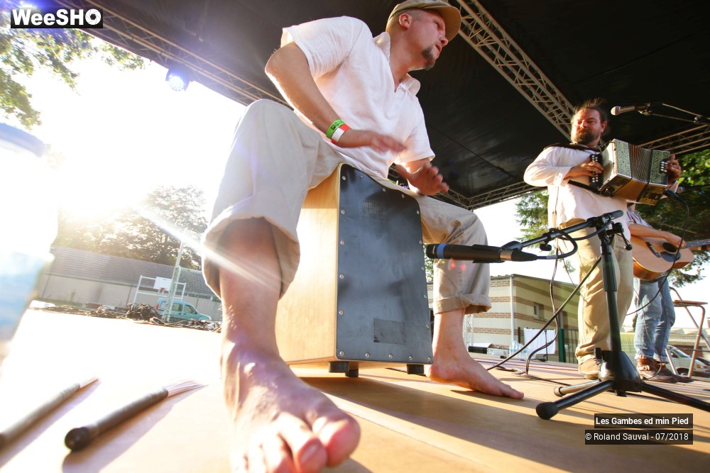 20/47 photos du spectacle Les gambes ed min pied