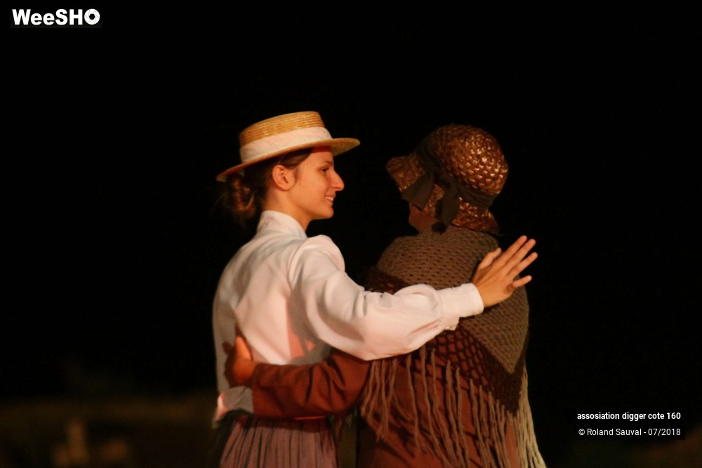 35/49 photos du spectacle son et lumiere poziere partie 1
