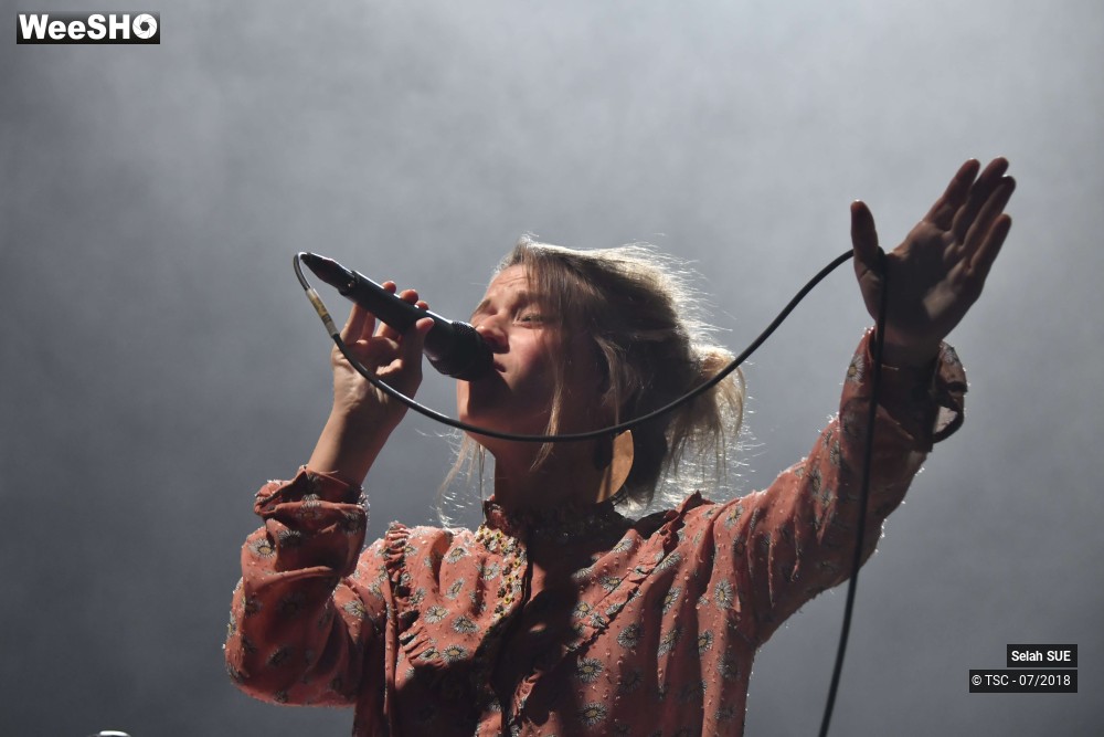 6/10 photos du spectacle Selah Sue Acoustic