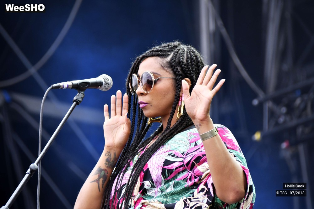 10/19 photos du spectacle Hollie Cook