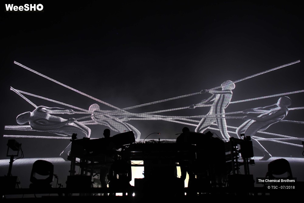 15/24 photos du spectacle The Chemical Brothers
