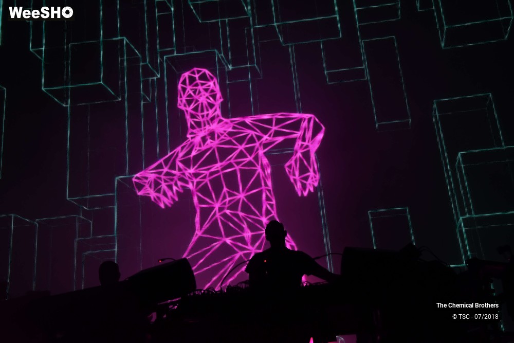16/24 photos du spectacle The Chemical Brothers