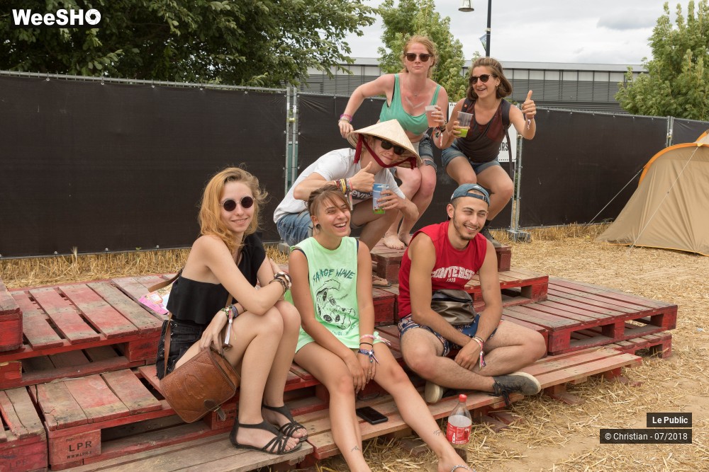 22/49 photos du spectacle Festival Les Nuits Secrètes 2018 : Ambiance sur le camping