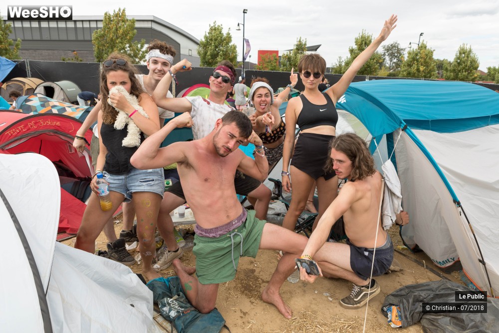 34/49 photos du spectacle Festival Les Nuits Secrètes 2018 : Ambiance sur le camping