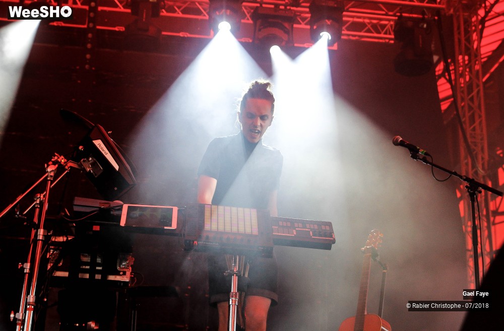 3/30 photos du spectacle Gael Faye