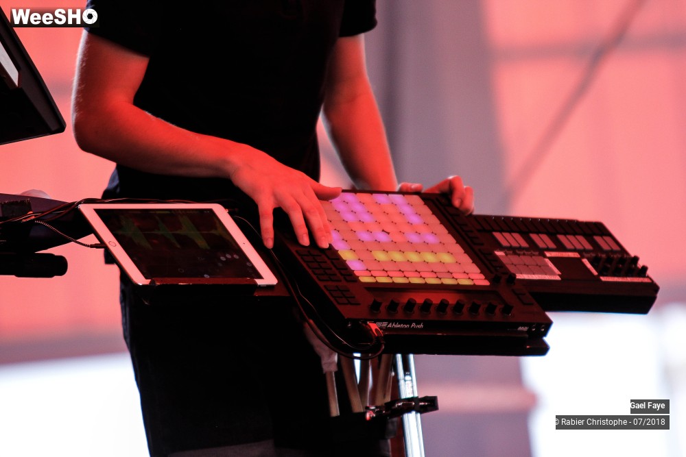 14/30 photos du spectacle Gael Faye