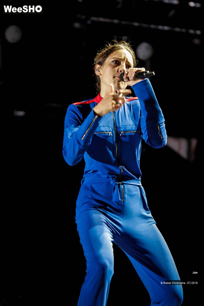 29/31 photos du spectacle Jain