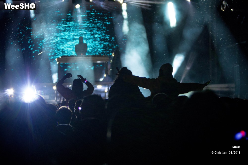 20/22 photos du spectacle Malaa