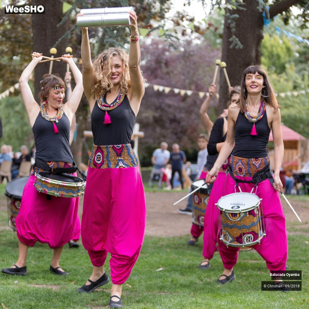 24/31 photos du spectacle La Batucada Oyamba