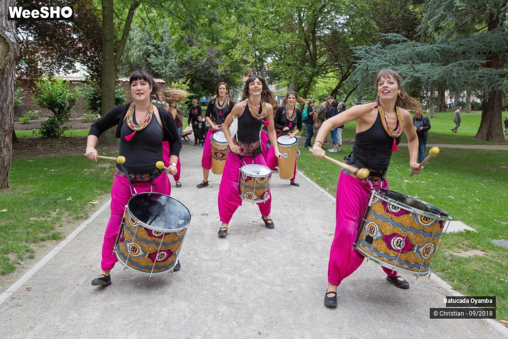 26/31 photos du spectacle La Batucada Oyamba