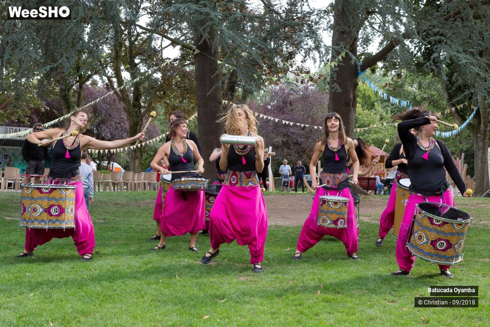 27/31 photos du spectacle La Batucada Oyamba