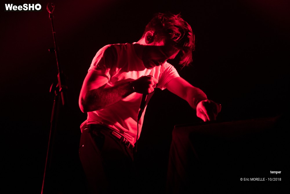 70/100 photos du spectacle temper