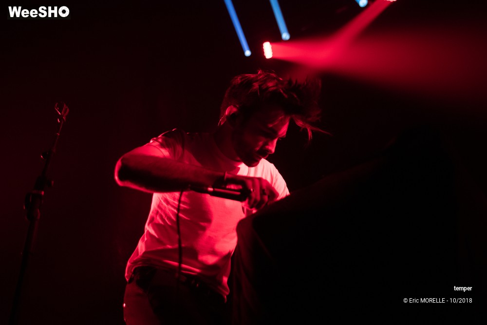 84/100 photos du spectacle temper