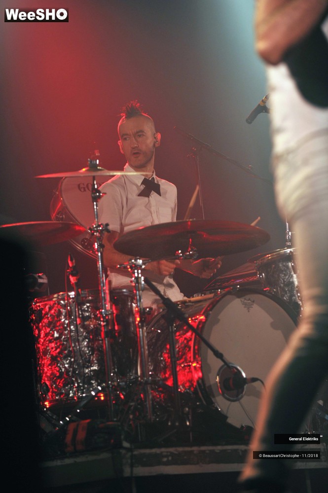 8/50 photos du spectacle General Elektriks