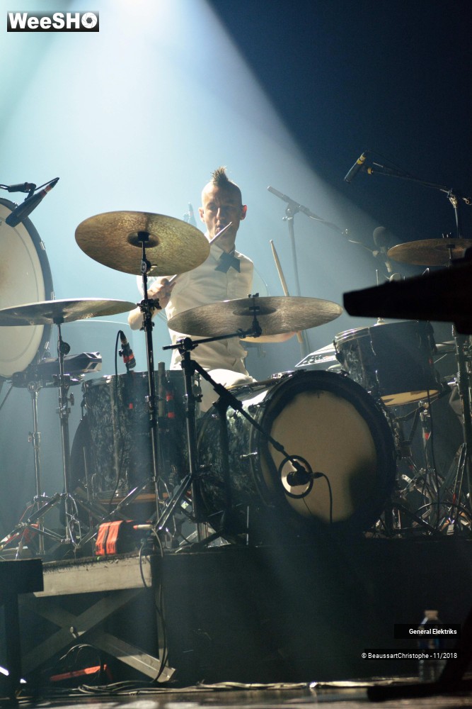 15/50 photos du spectacle General Elektriks