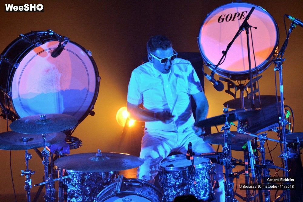 22/50 photos du spectacle General Elektriks