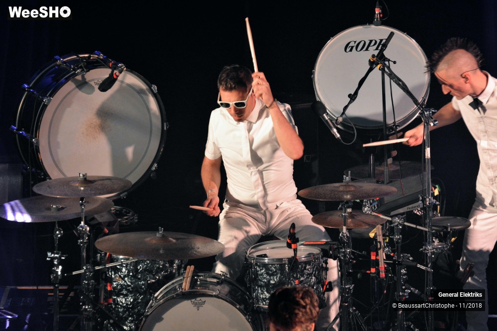 26/50 photos du spectacle General Elektriks