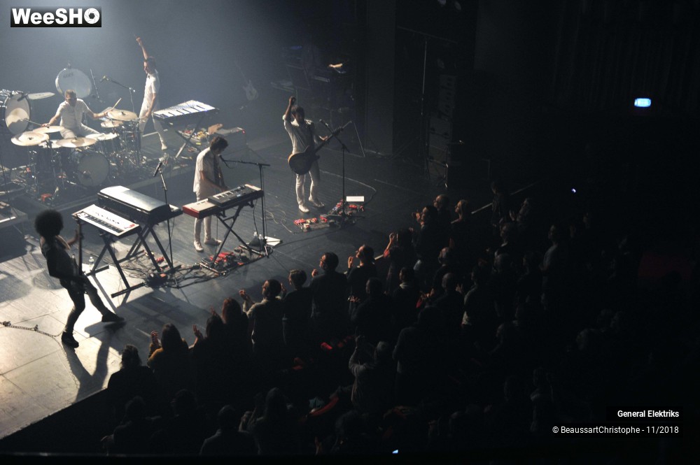 27/50 photos du spectacle General Elektriks