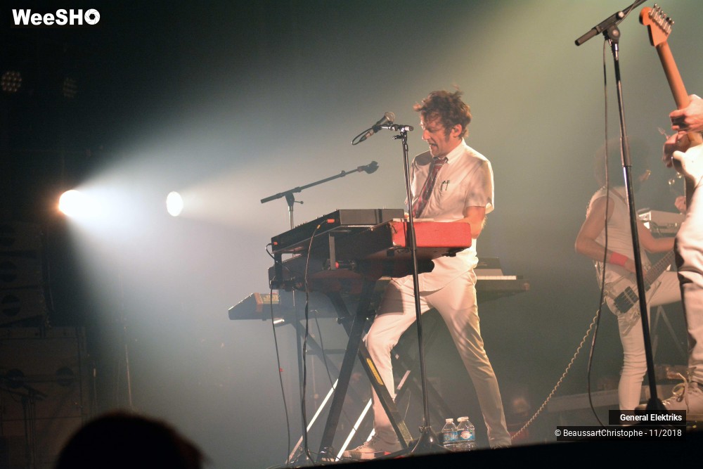 34/50 photos du spectacle General Elektriks