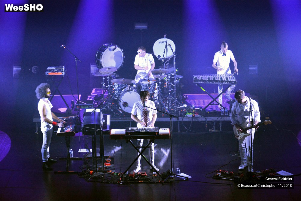 35/50 photos du spectacle General Elektriks