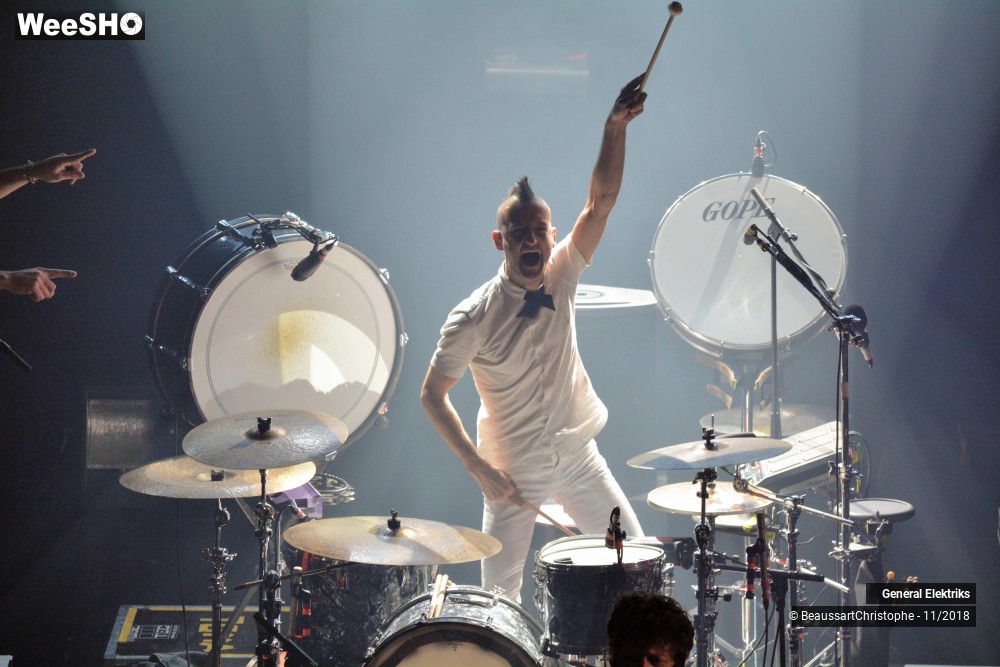 36/50 photos du spectacle General Elektriks