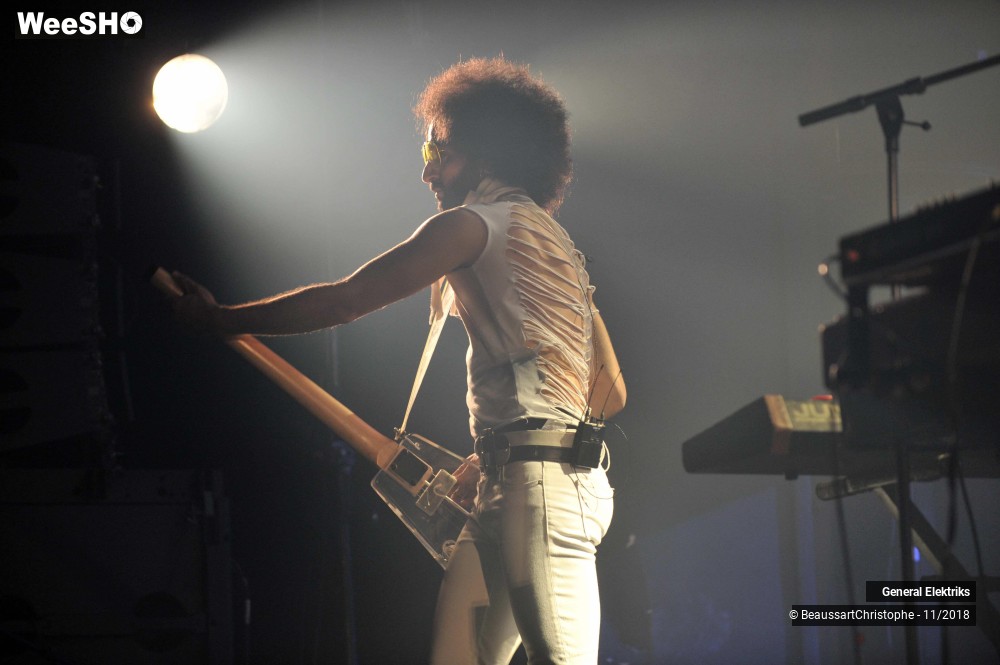 49/50 photos du spectacle General Elektriks
