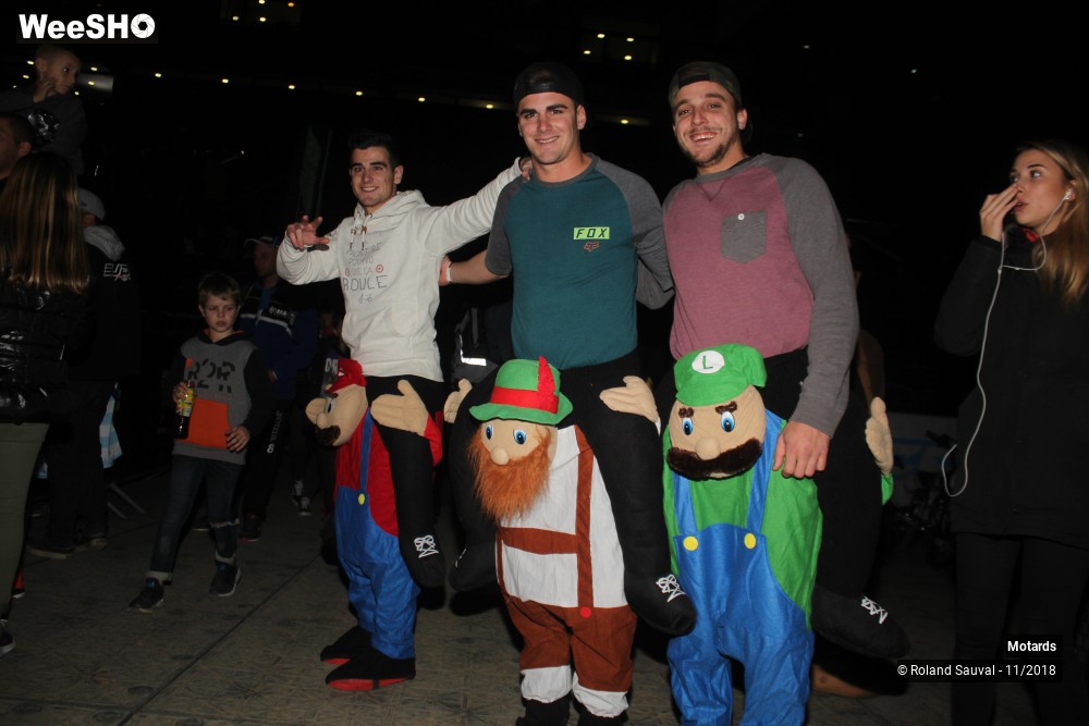 9/30 photos du spectacle Supercross Paris 2018 Ambiance