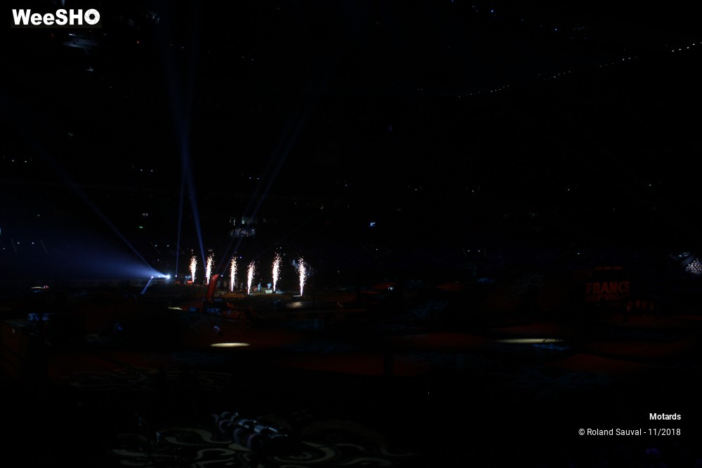 14/30 photos du spectacle Supercross Paris 2018 Ambiance
