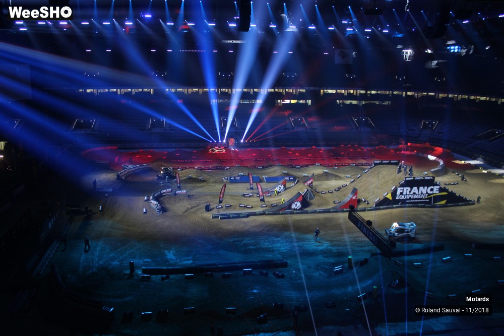 27/30 photos du spectacle Supercross Paris 2018 Ambiance