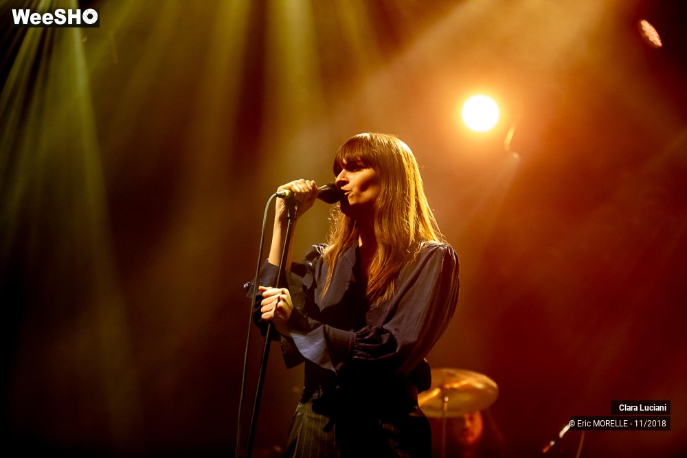 20/53 photos du spectacle Clara Luciani