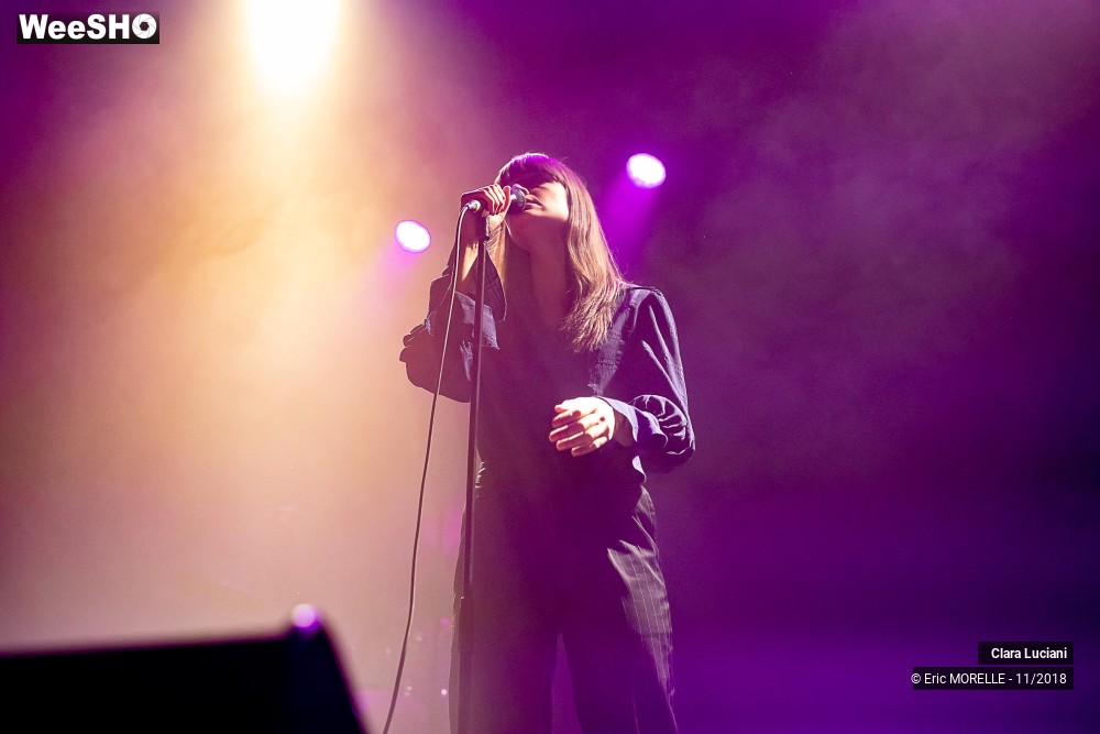 30/53 photos du spectacle Clara Luciani
