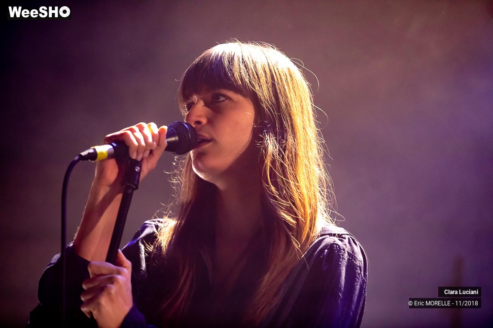 35/53 photos du spectacle Clara Luciani