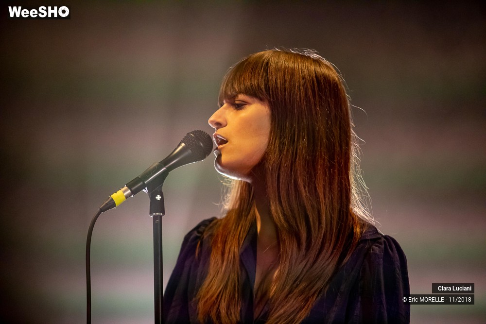 40/53 photos du spectacle Clara Luciani