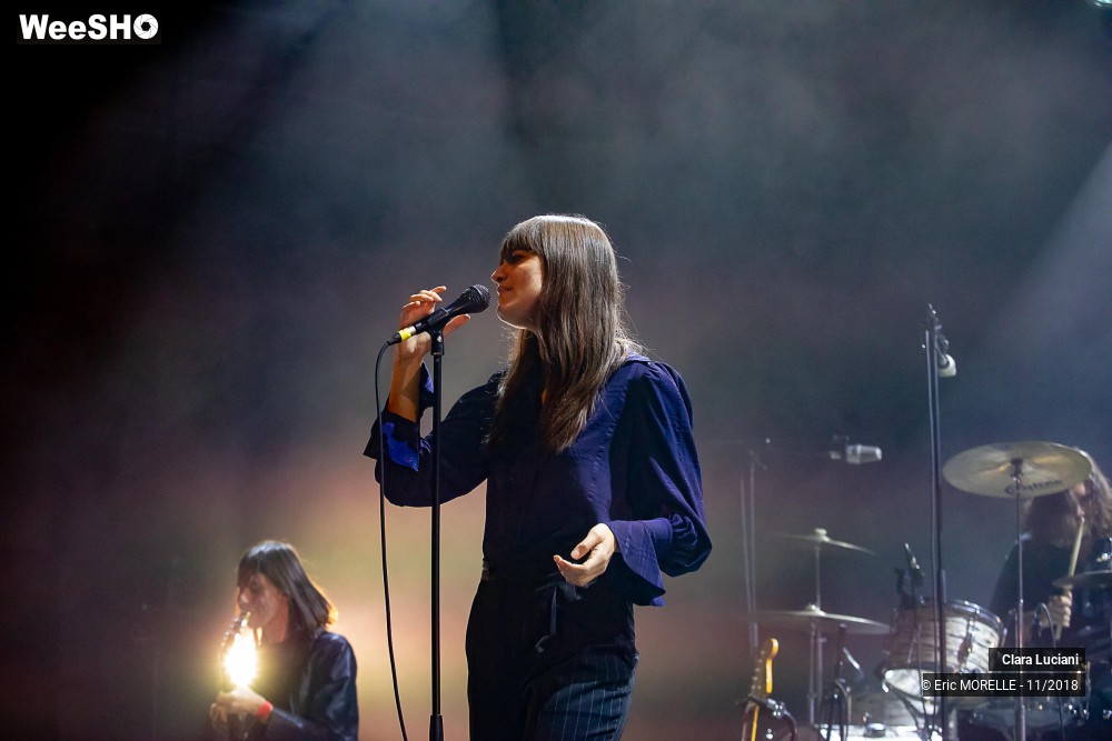 46/53 photos du spectacle Clara Luciani