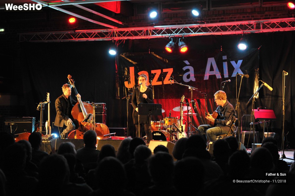 22/33 photos du spectacle Father & Sun